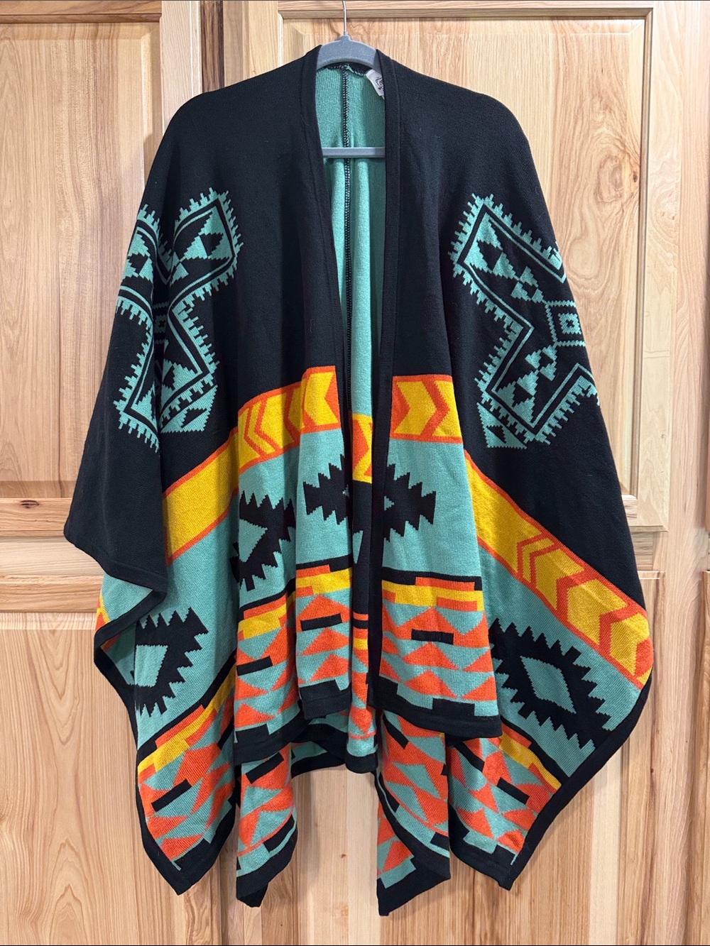 Cowgirl Justice OS Boho Aztec Southwestern Knit Open Front Poncho Cape